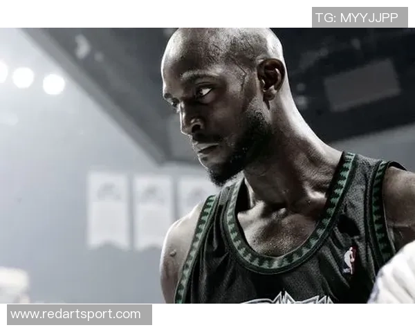 凯文·加内特：从全能球员到NBA传奇，回顾不朽的篮球生涯