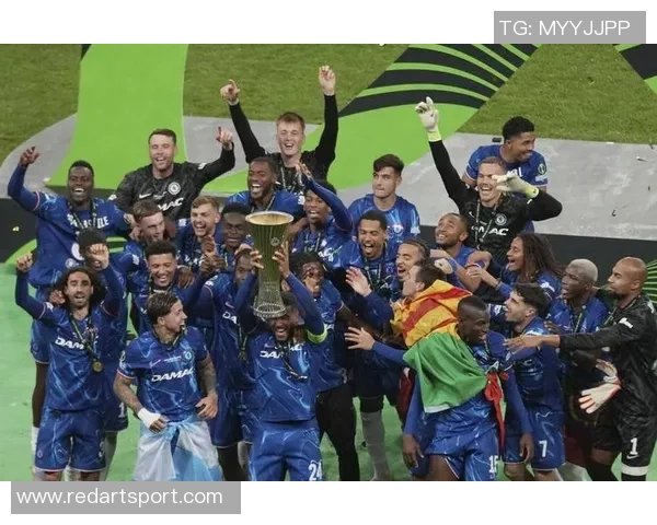 波尔图主场鏖战劲敌巅峰对决演绎欧陆足球激情盛宴 波尔图主场鏖战劲敌巅峰对决演绎欧陆足球激情盛宴