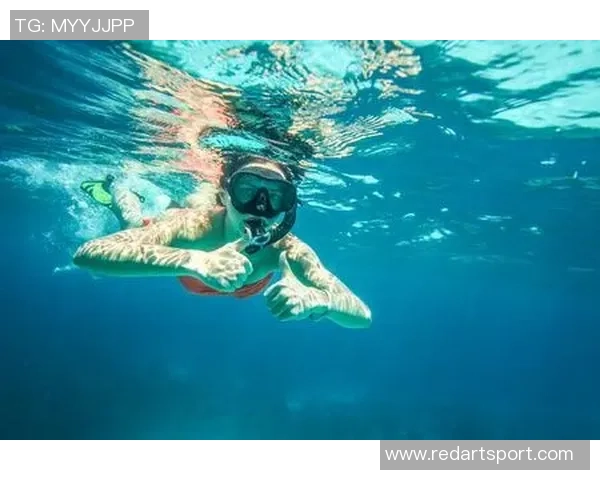 跳水运动的魅力与挑战：探索技术、心理和身体的完美结合